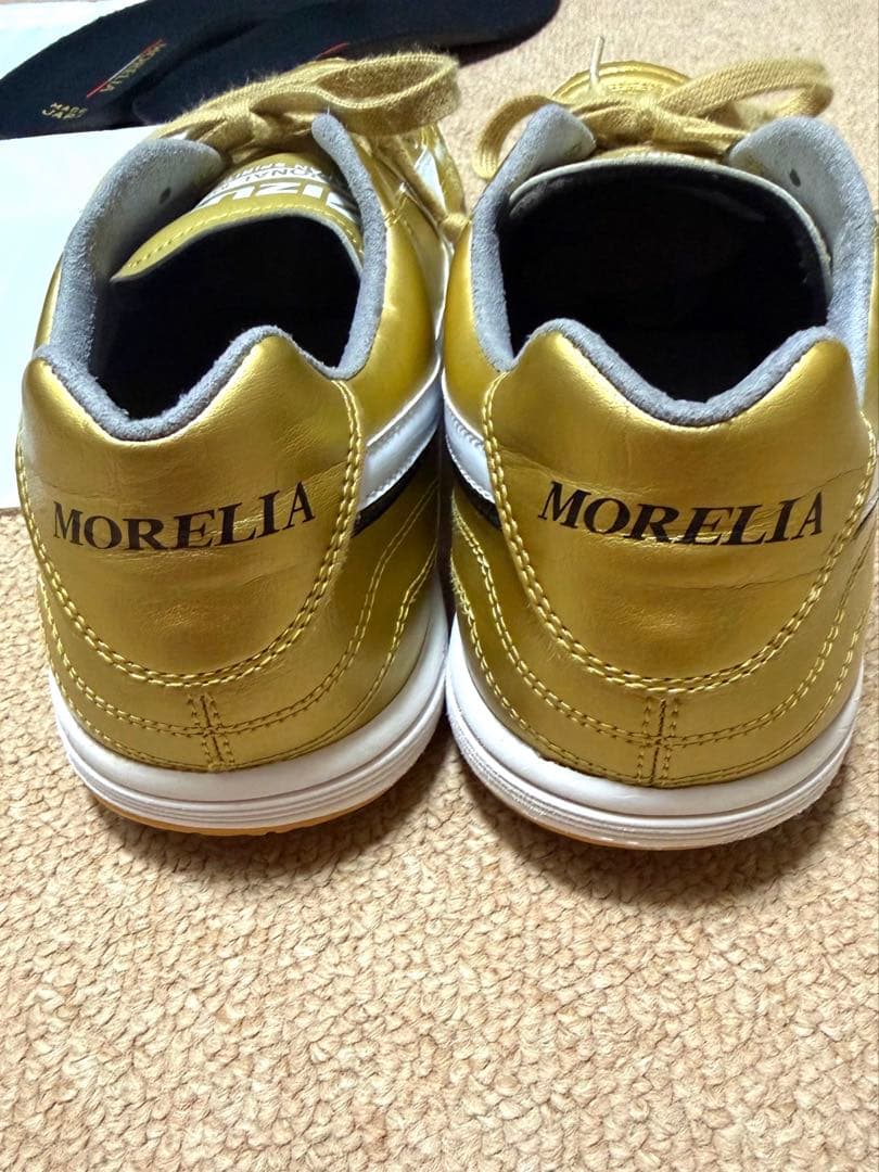【限定品】フットサル￼シューズミズノMoreliaUL Japan inゴールド