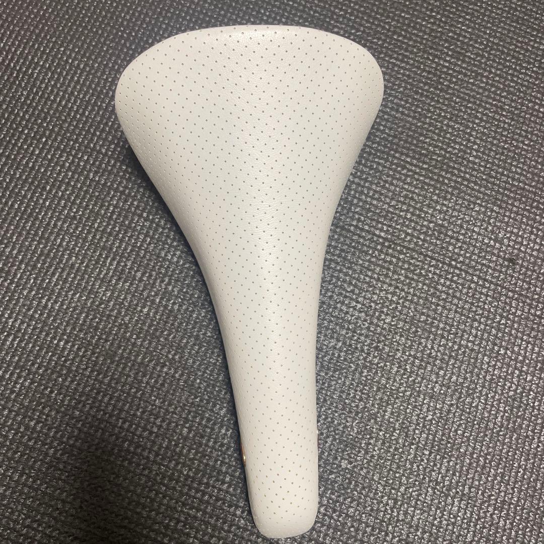 Cinelli チネリ ヴォラーレ サドル 復刻版 ホワイト