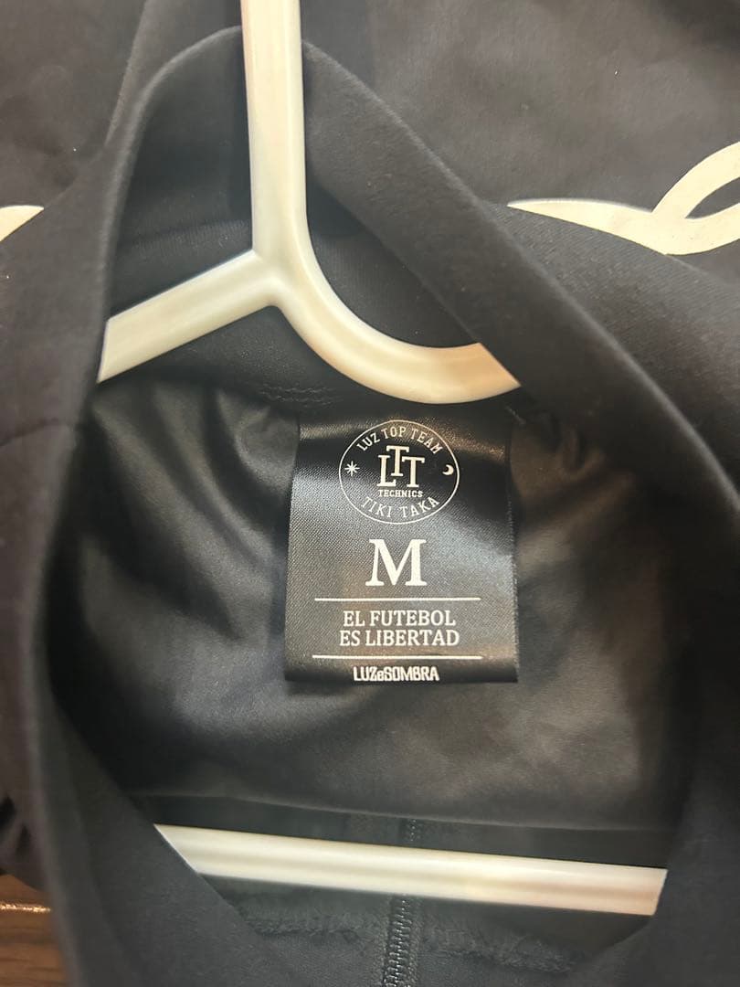 セットアップ　ルースイソンブラ　TOPTEAM サイズM 良品　ピステ
