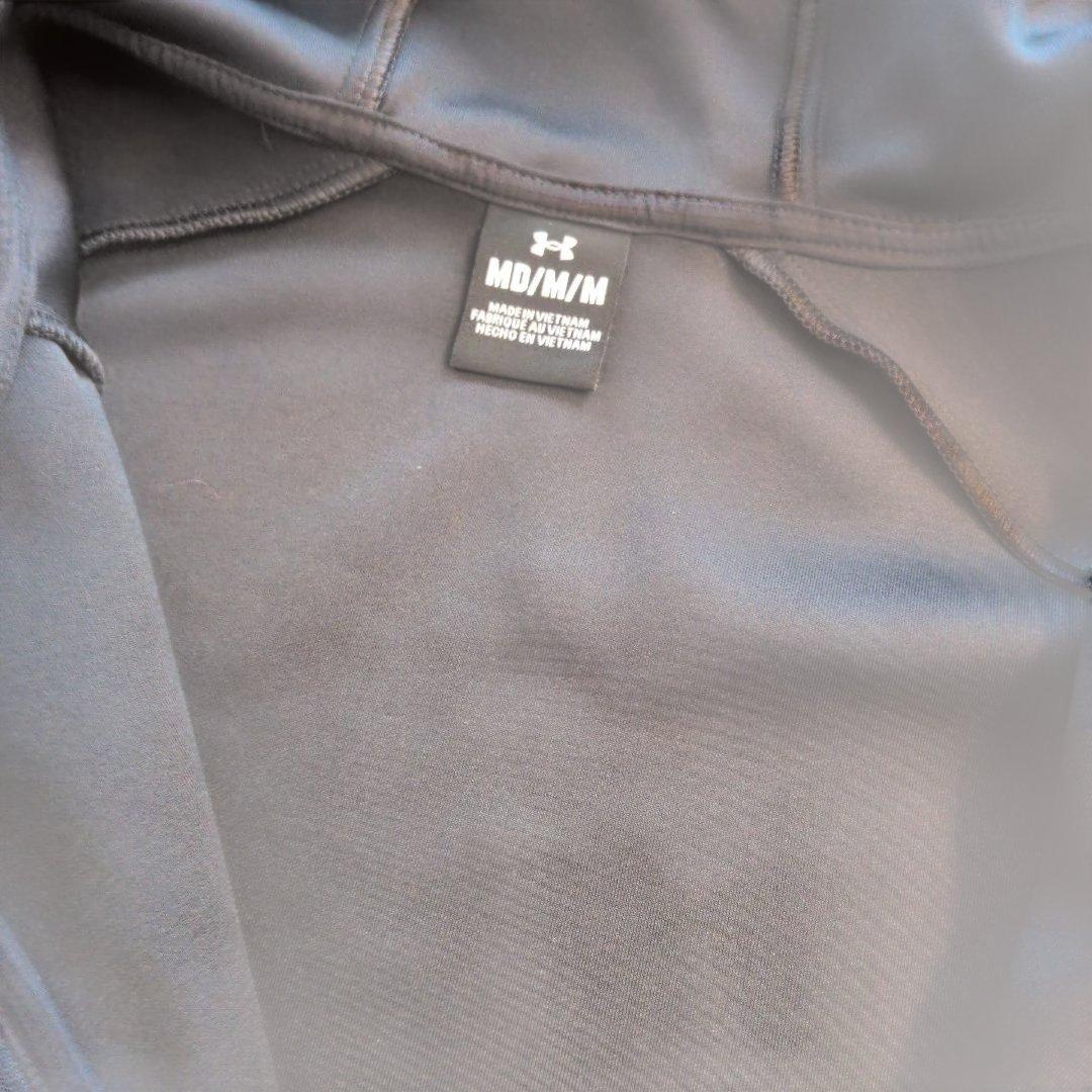 新品　サイズМ　Under Armour ブラック フルジップジャケット