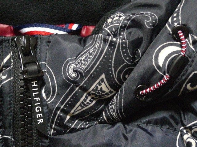 【大きい】XL日本サイズ位トミーヒルフィガーUSA限定蓄熱極暖ダウンジャケット