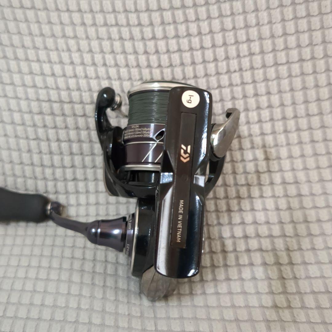 23 TATULA LT2500S-XH-QD スピニングリール〈美品〉