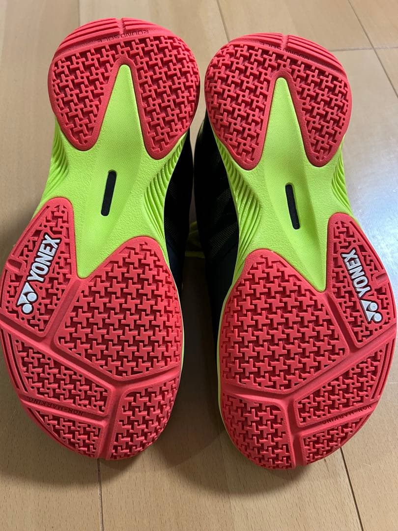 YONEX バドミントンシューズ　パワークッション　コンフォートZ 23.5