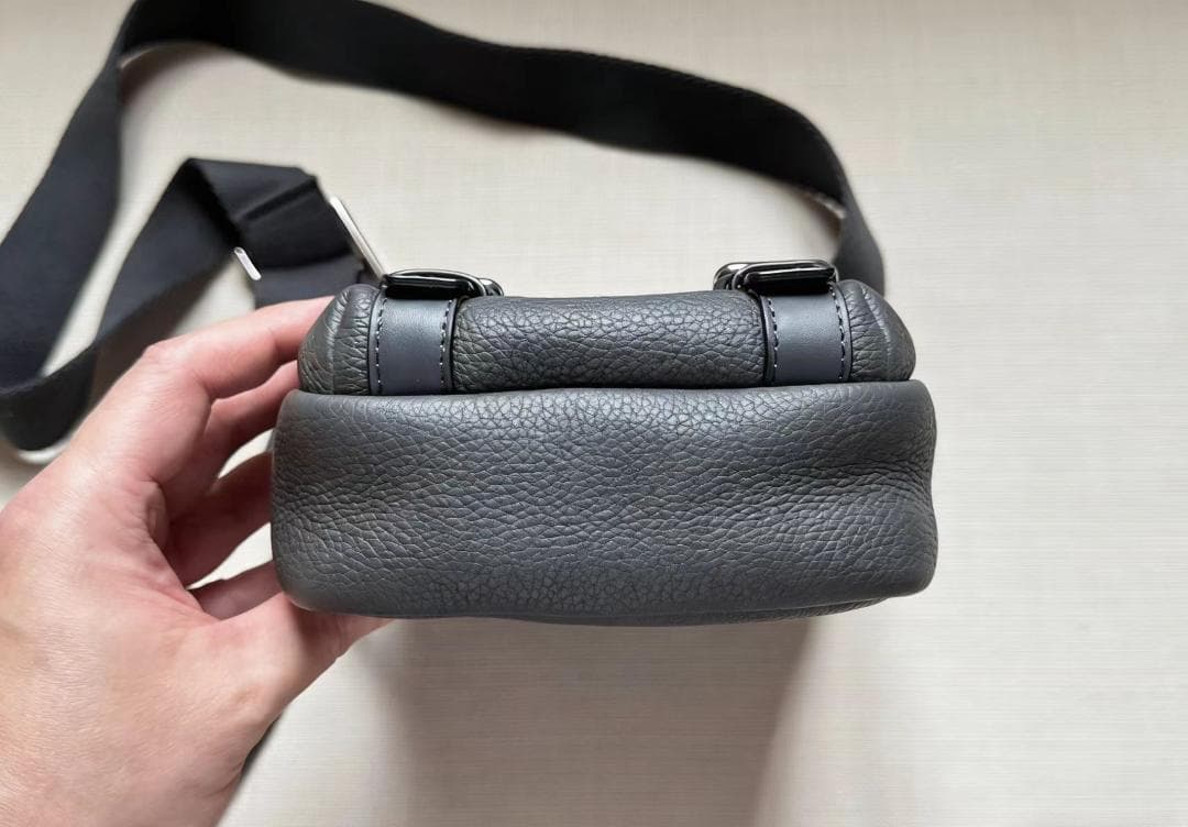 グレー 粒革 縦型 ミニショルダーバッグ ユニセックス 通勤用 新品