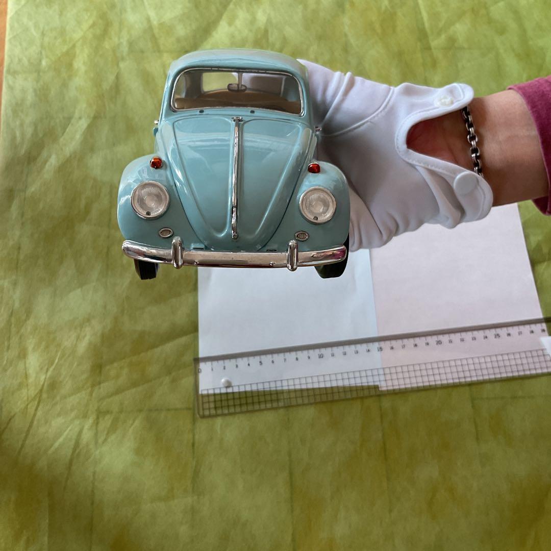 水色のクラシックカー ミニカー 1/18