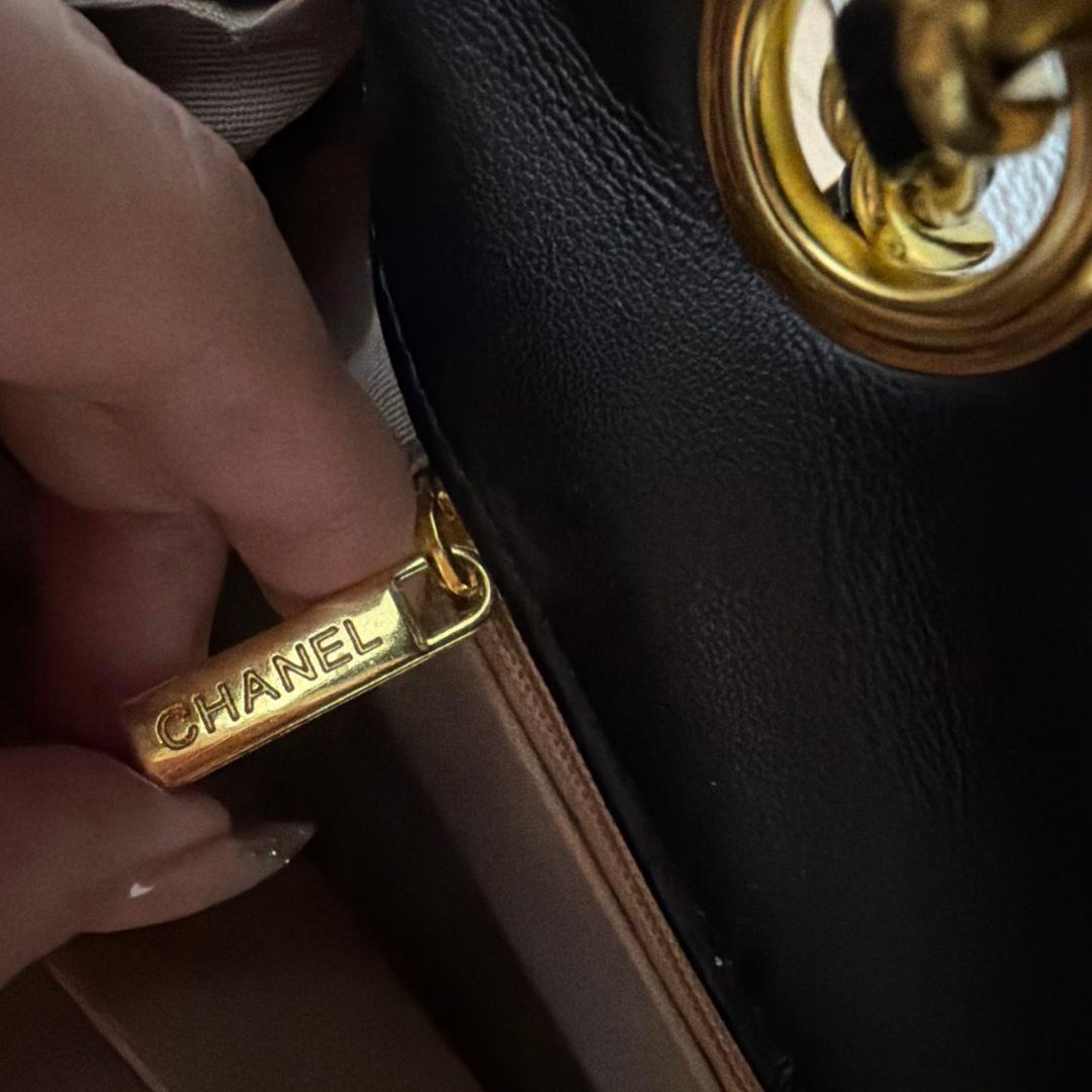 CHANELノベルティー ブラック キルティングショルダーバッグ