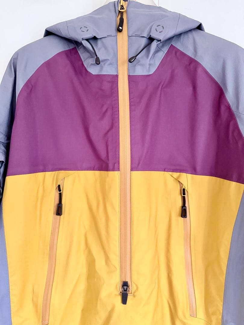 P.RHYTHM OUTERWARE プルオーバージャケット