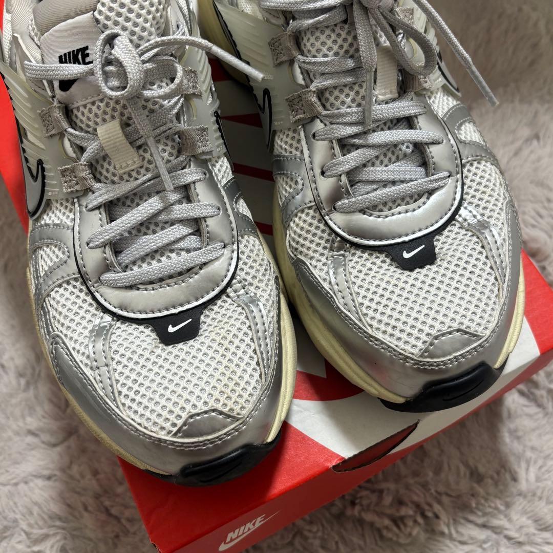 Nike V2K RUN 25cm ウィメンズ