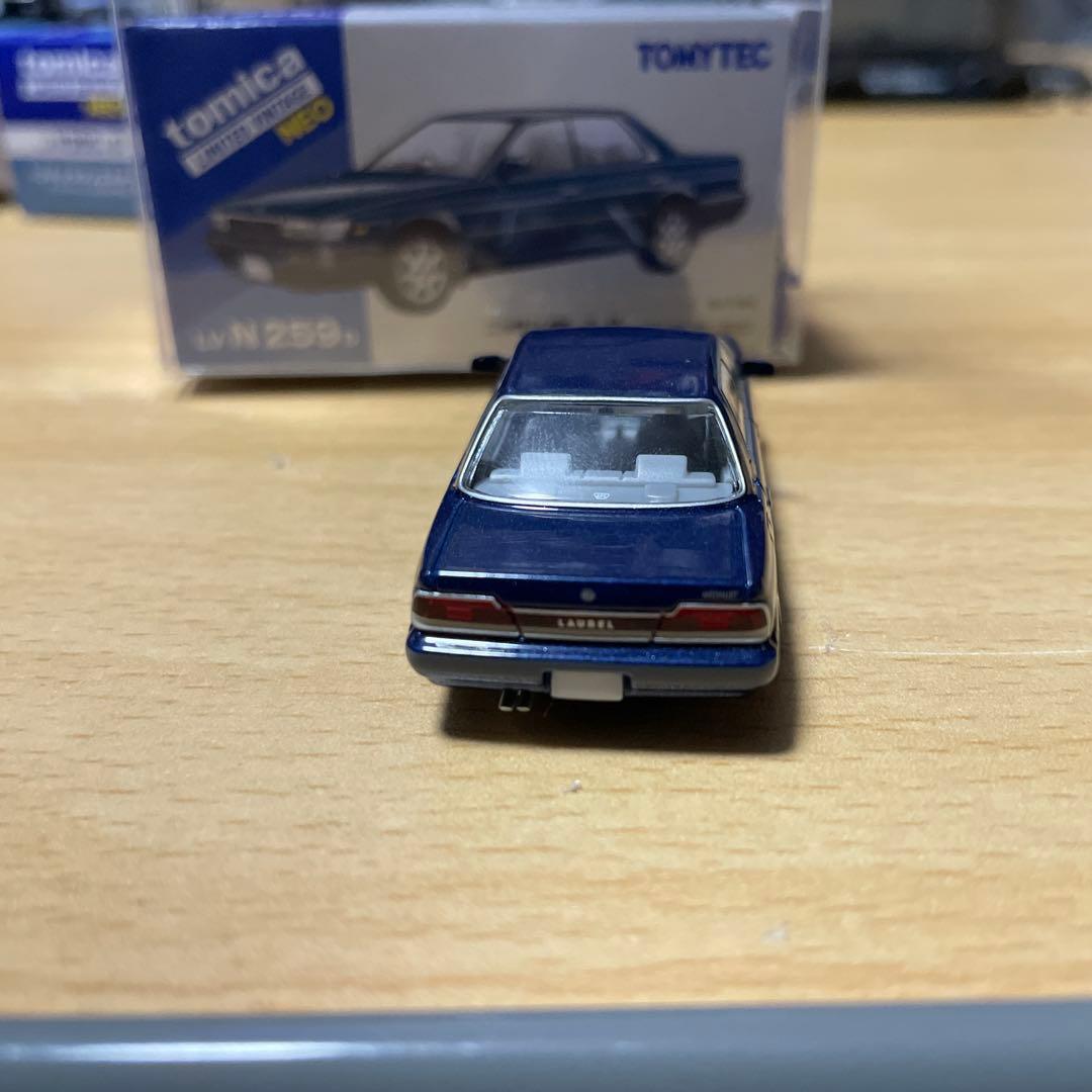 ローレル　C33 トミカリミテッドヴィンテージ