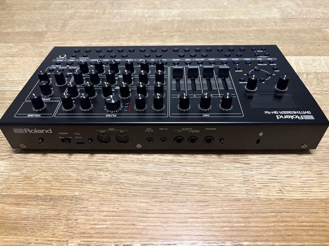Roland SH-4d シンセサイザー