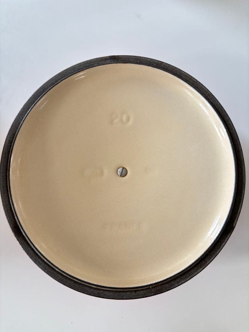 【最終お値下げ】LE CREUSET オレンジ ホーロー鍋 20cm