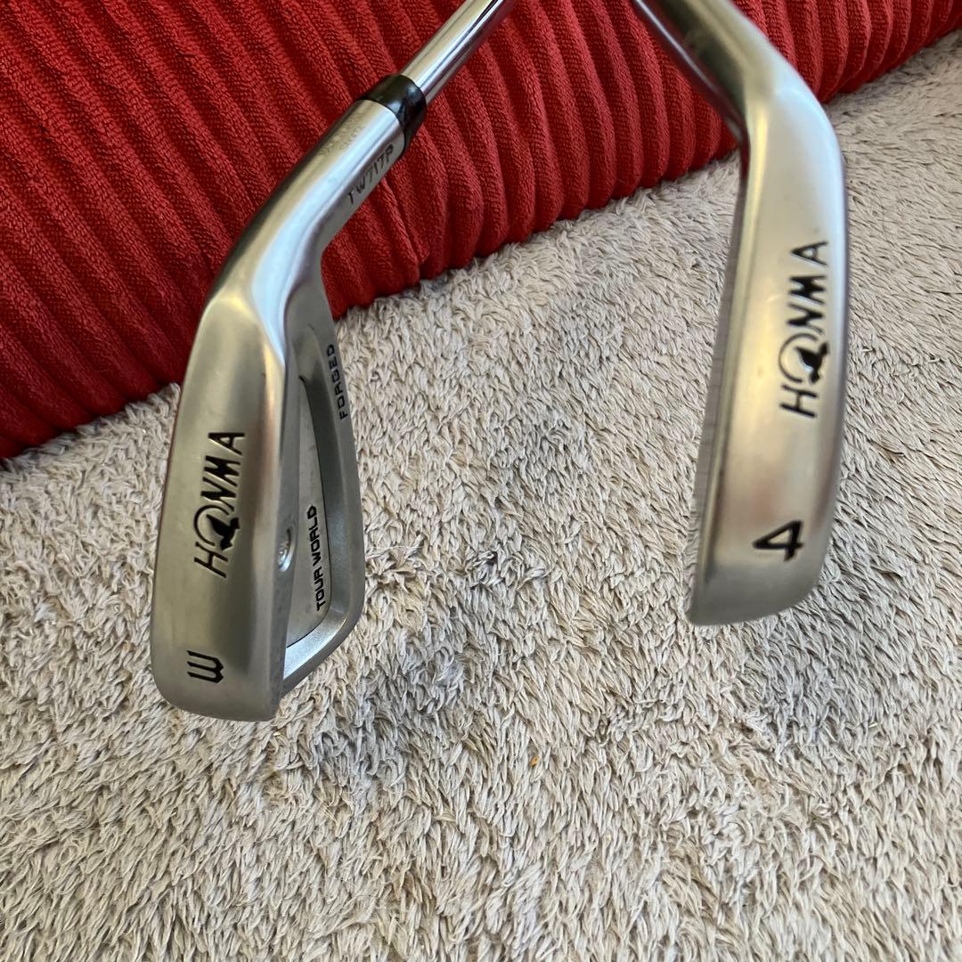 HONMA TOUR WORLD 717P 4番3番　2本　DG200S