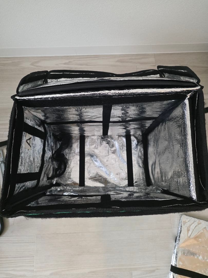Uber Eats 配達用バッグ 大容量 グリーン　カゴ付き