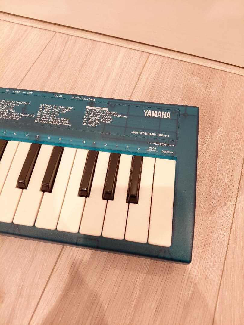美品 レアカラー YAMAHA CBX-K1 MIDIキーボード クリアブルー