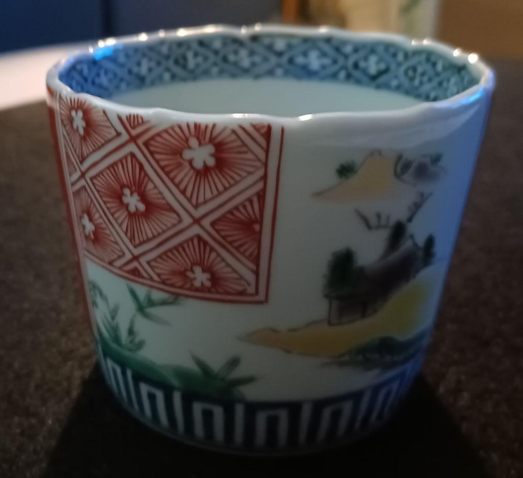 【古伊万里】蕎麦猪口　染付　色絵　山間風景図　花草文