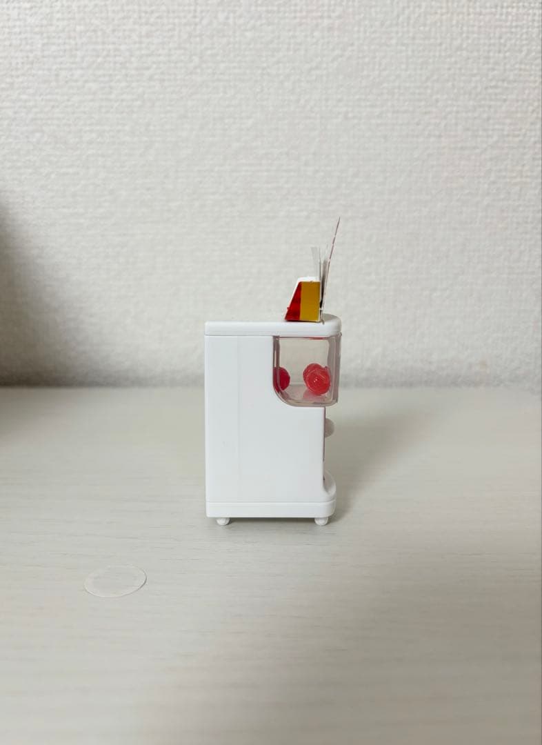 ワンピース ワンピの実 ガチャガチャ カプセルトイ　ミニチュア ゾロ サンジ