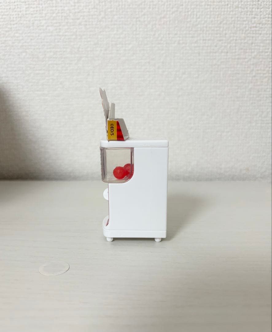 ワンピース ワンピの実 ガチャガチャ カプセルトイ　ミニチュア ゾロ サンジ