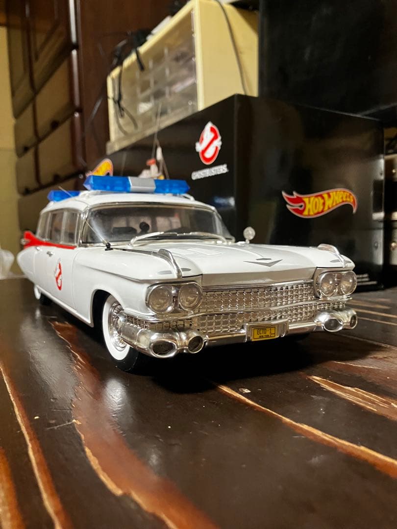 Hot Wheels Ghostbusters Ecto-1 1/18 ジャンク