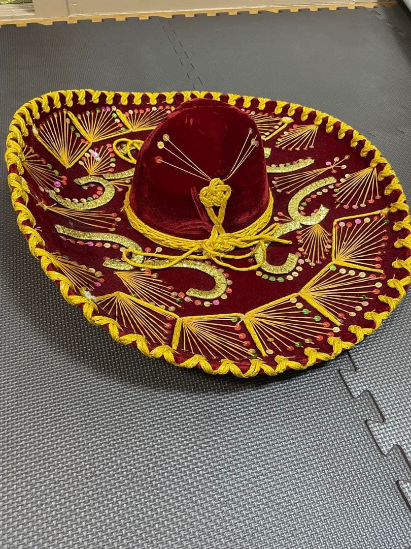 ソンブレロ メキシカンハット　ベロア　アンティーク メキシコ　刺繍入り　赤色