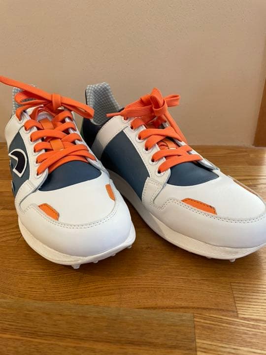 Duca Del Cosuma イタリア製のゴルフシューズ