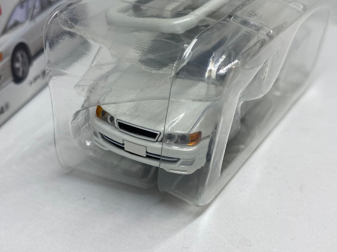 トミカリミテッドヴィンテージ 1/64 トヨタ チェイサー ツアラーV