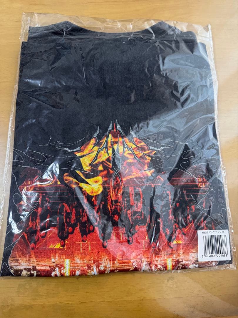 櫻坂46ロックTシャツ　XL