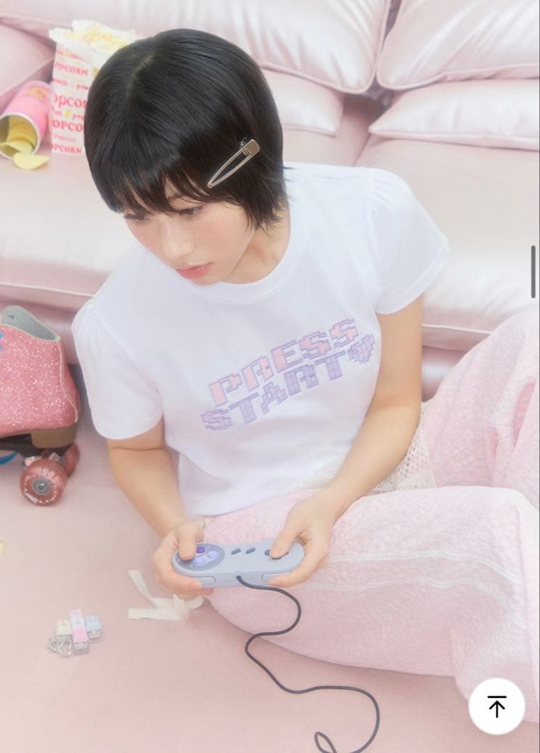ILLIT アイリットPRESS START クロップTシャツ Mサイズ