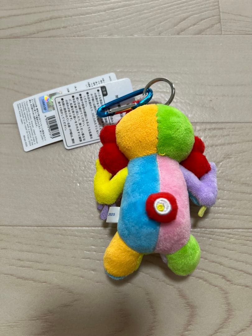 ミャクミャク レインボー ぬいぐるみキーホルダー　新品