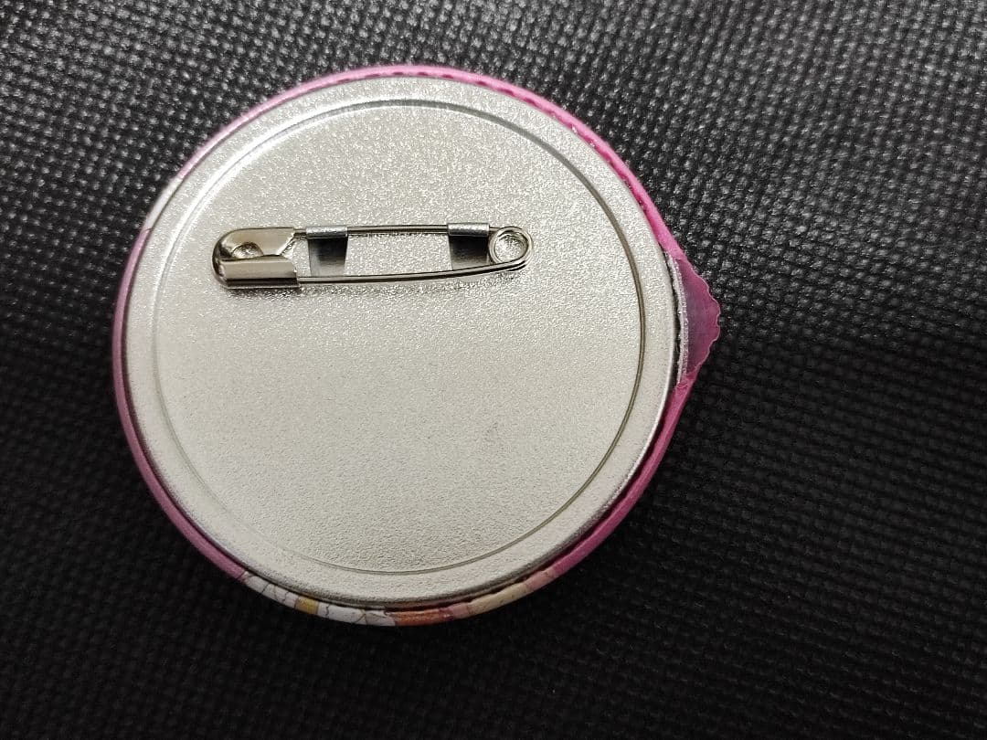 メダリスト ローソン アクリルスタンド グリッター缶バッジ