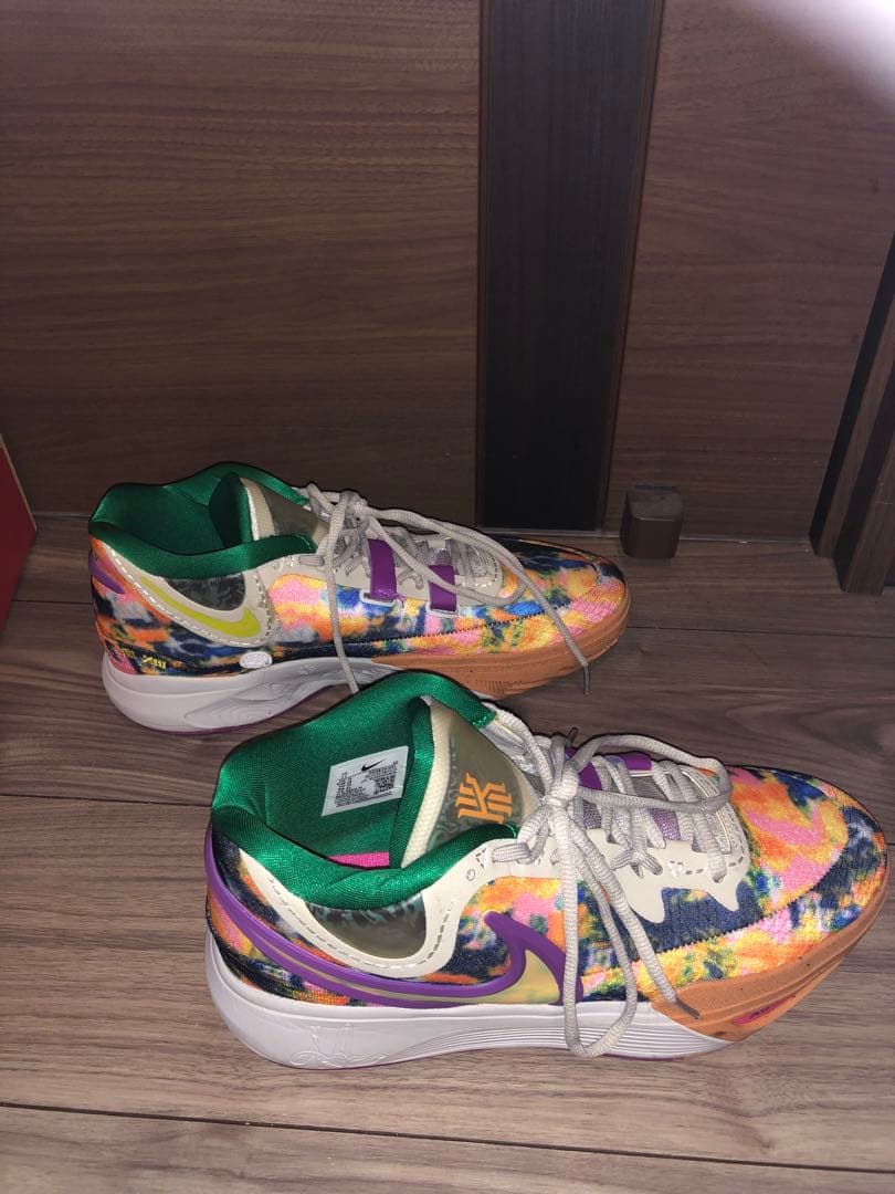 NIKE KYRIE 8 ✴︎CIRCLE OF LIFE✴︎29cm
