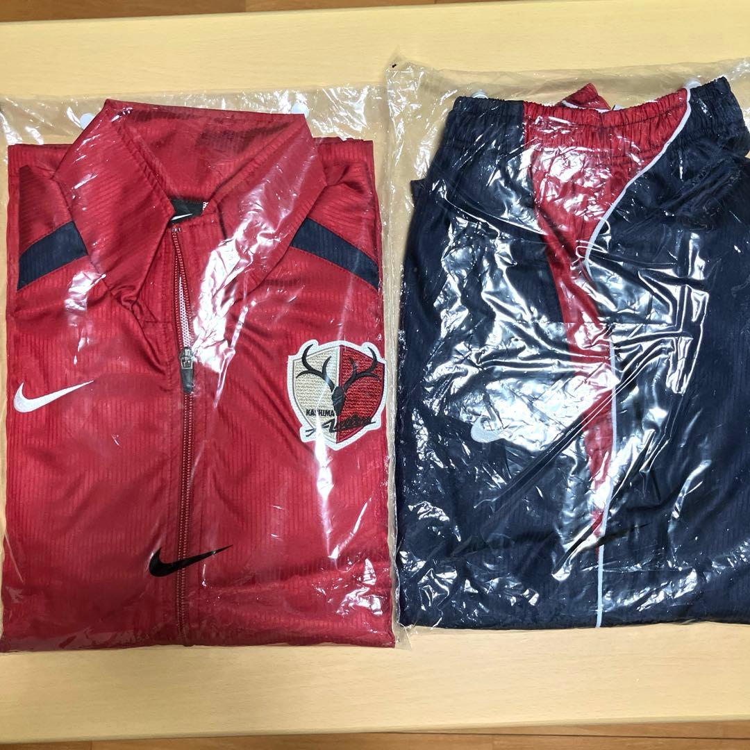 【新品・美品】鹿島アントラーズスクール　ウインドブレーカーS サイズ　上下セット