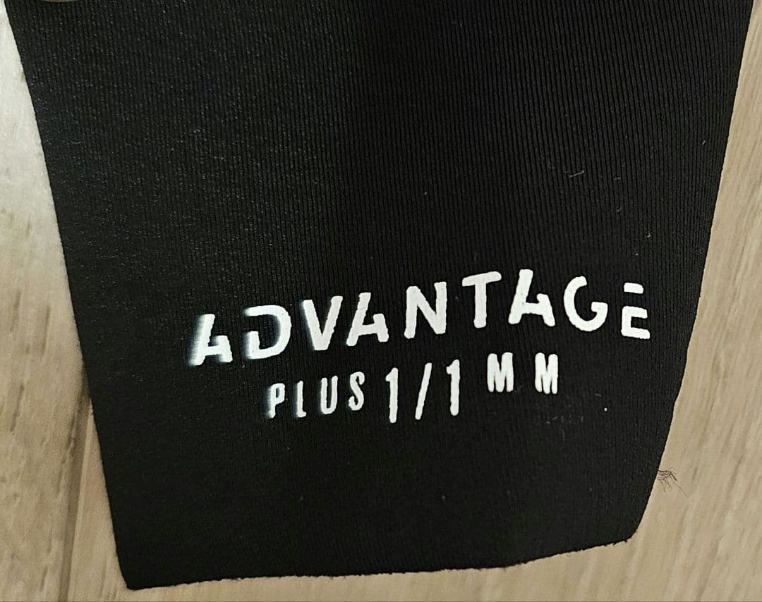Hurley 1㎜ タッパー レディース Mサイズ 値下げなしです。