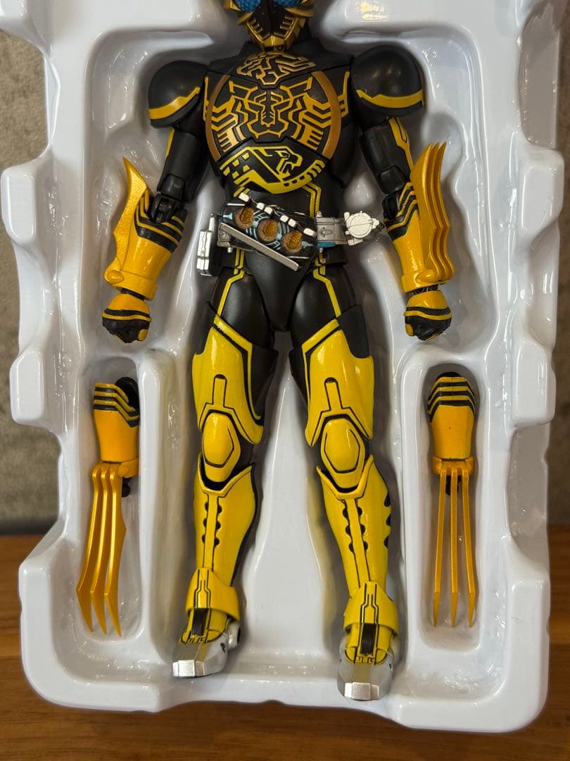 S.H.フィギュアーツ　真骨彫製法　 仮面ライダーオーズ　ラトラーターコンボ