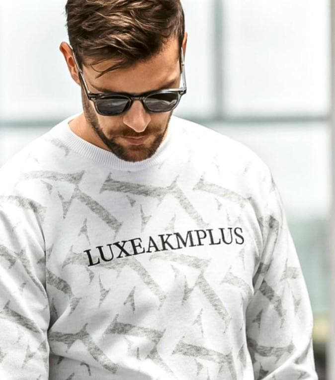 【新品】LUXEAKMPLUS 総柄長袖ニット 白　L