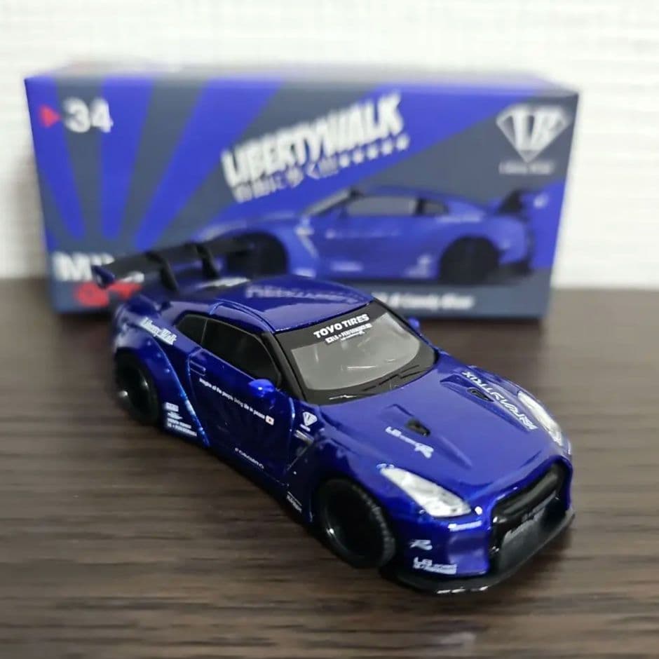 LIBERTY WALK LB★Works GT-R Candy Blue 希少
