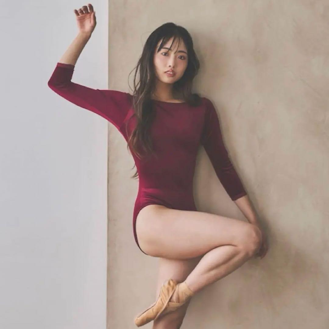 新品 スティナ stina Retune 大人気 ベロア レオタード M 完売品