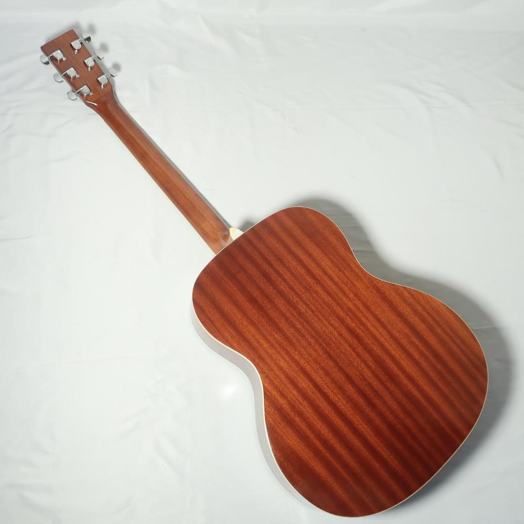 Sepia Crue FG-10 VS アコースティックギター