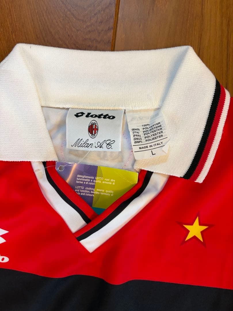 Lotto ACミラン サッカーシャツ ユニフォーム　赤・白・黒　Ｌサイズ