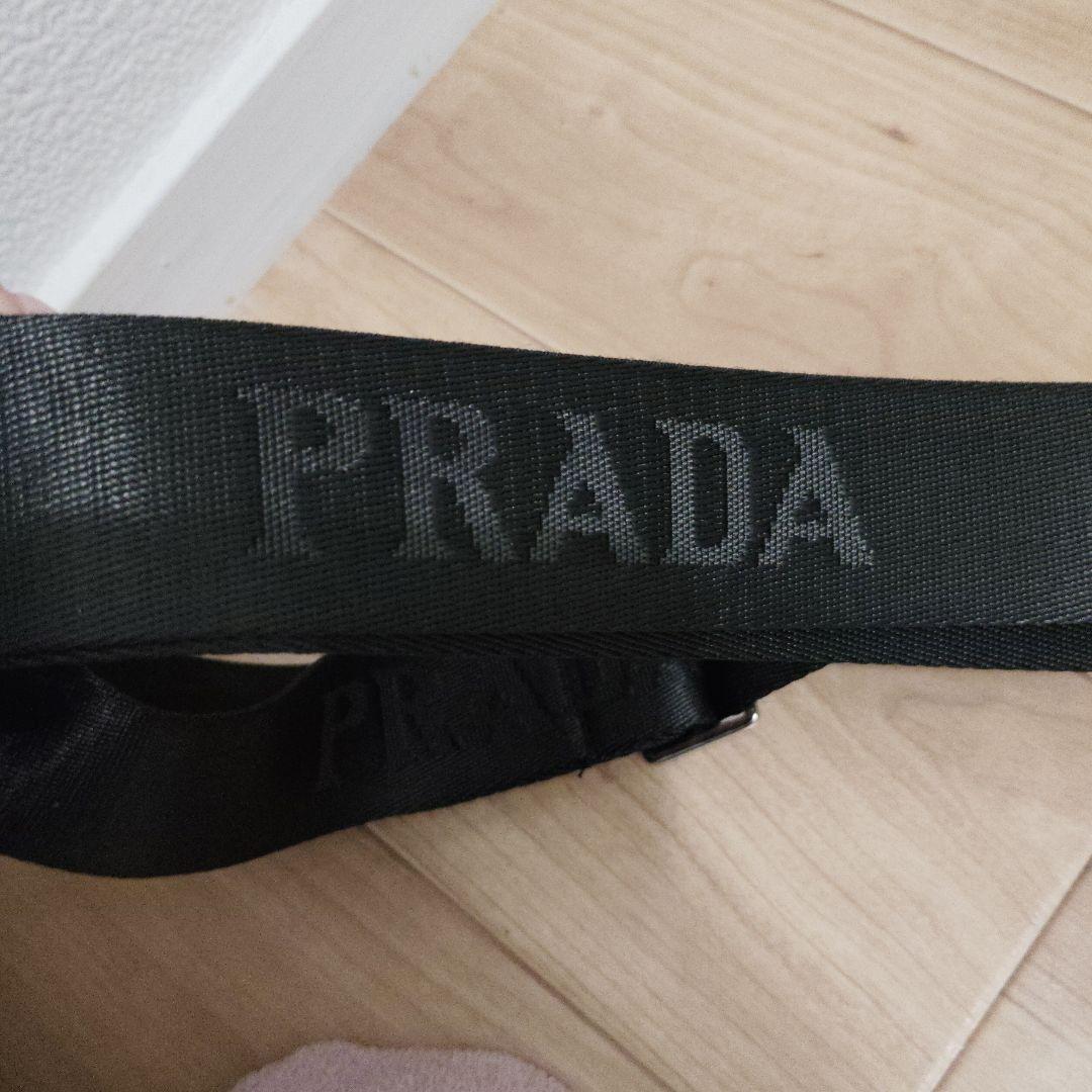 PRADA ノベルティーブラック ショルダーバッグ