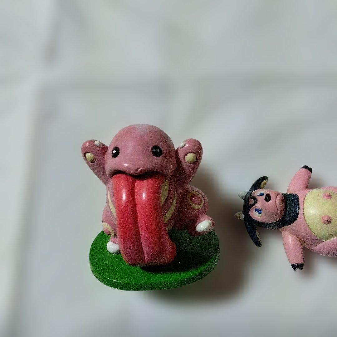 初期ポケモン　モンコレ　ミルクタンク 　ベロリンガ