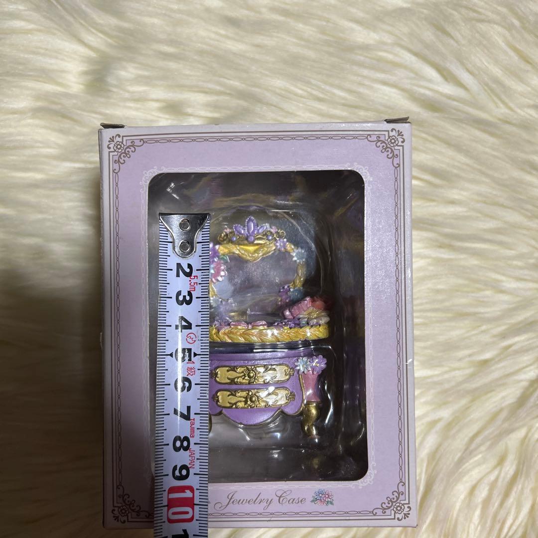 レア　ディズニーストア ラプンツェル 小物入れ