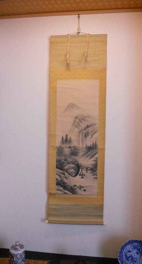 掛け軸 清雲 色山水画 紙本 希少 軸装 茶道具 掛軸 です。