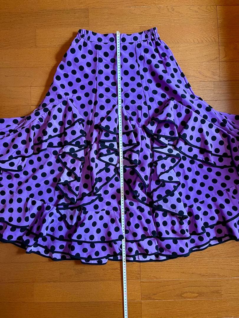 フラメンコスカート 紫と黒の水玉模様