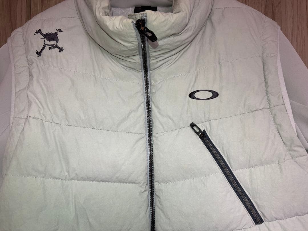Oakley ホワイト ダウンジャケット