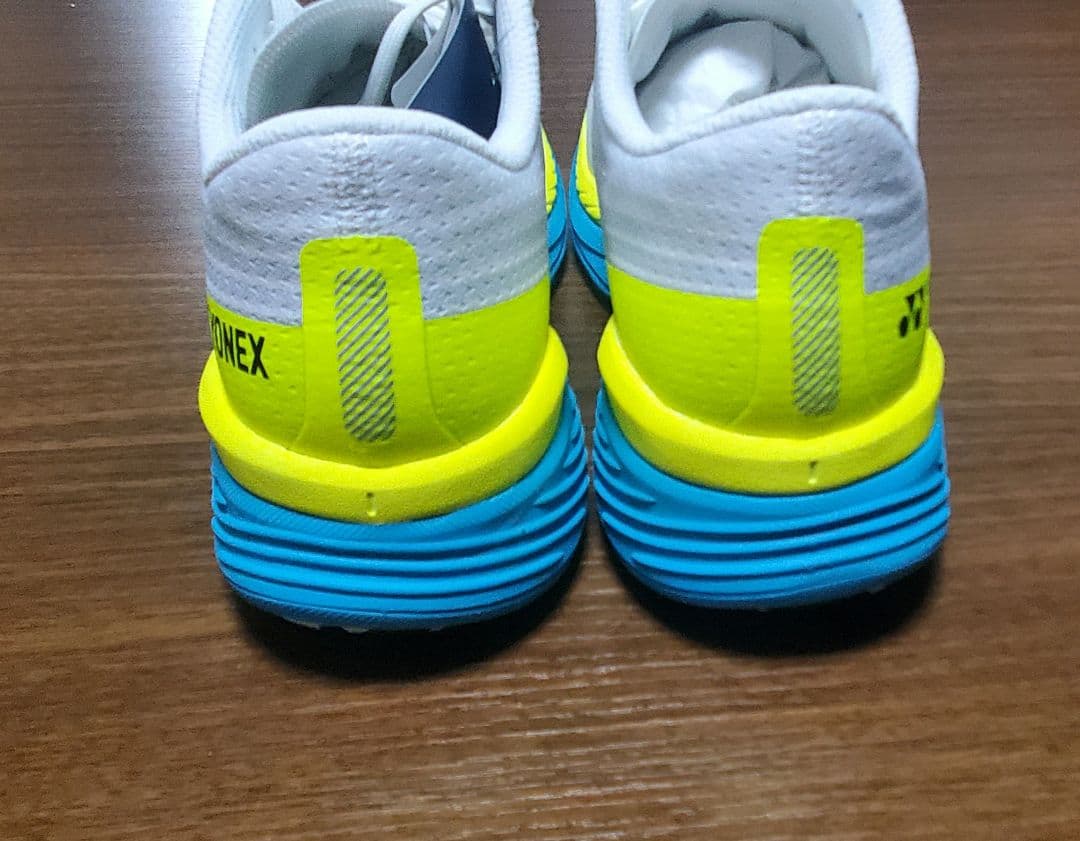 【最終値下げ】YONEX テニス・バドミントン・ランニングシューズ 24cm
