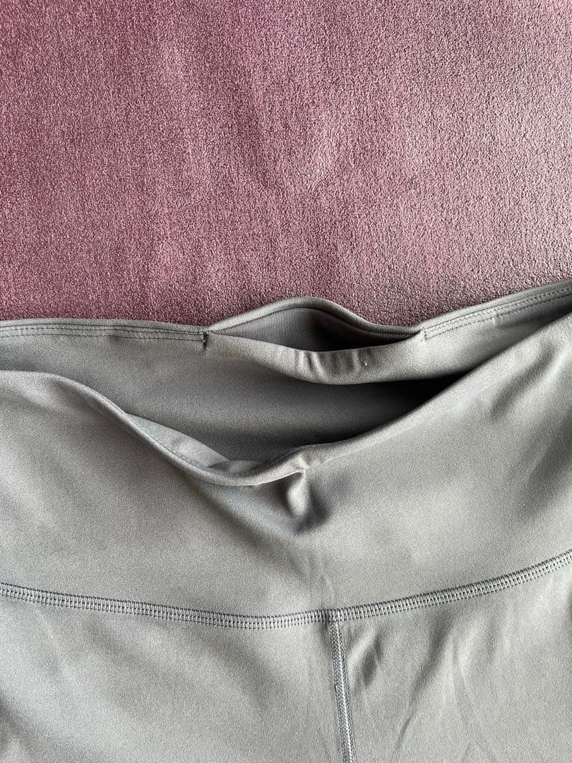 【新品・タグ付き】lululemon ルルレモン　レディース レギンス 36 M