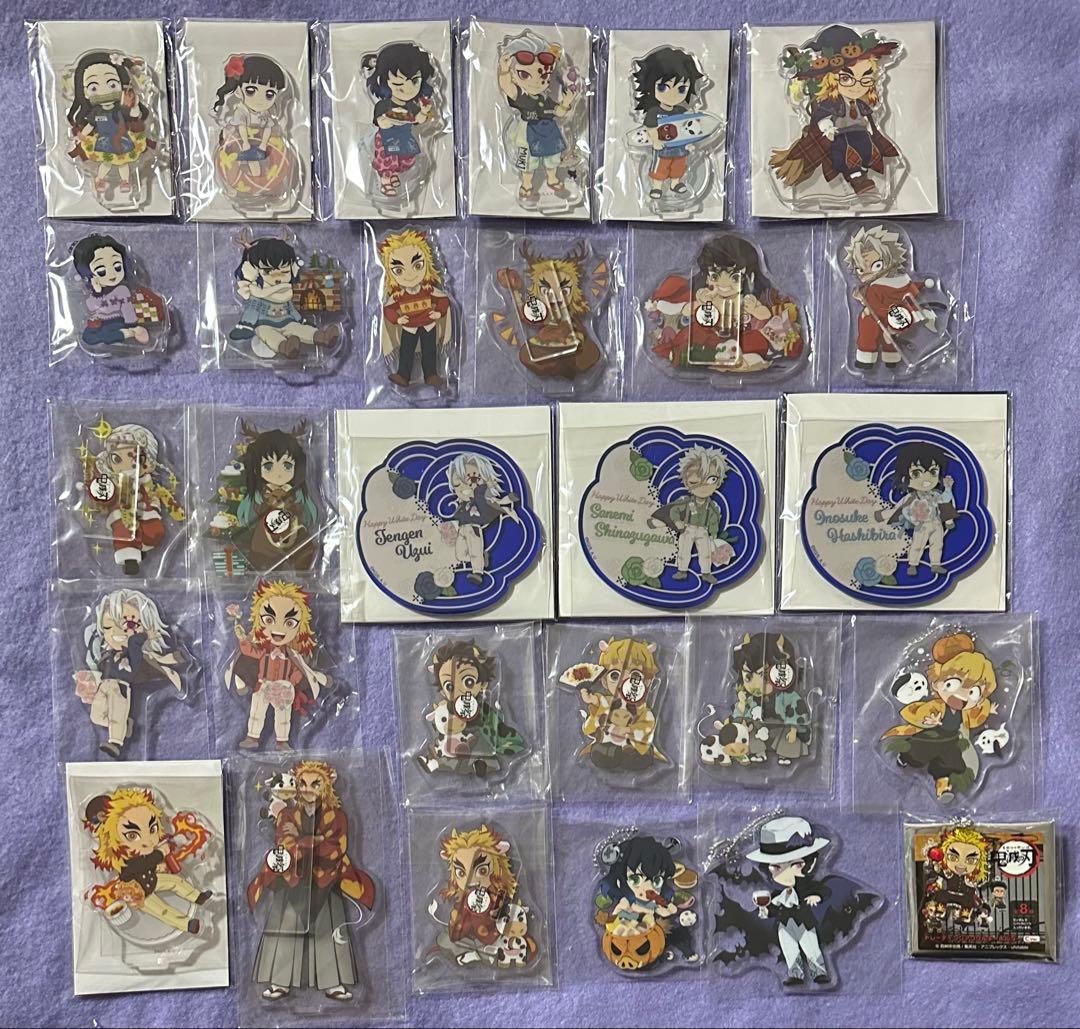 鬼滅の刃　アクリルスタンド　缶バッジ　ブロマイド　ポストカード　まとめ売り