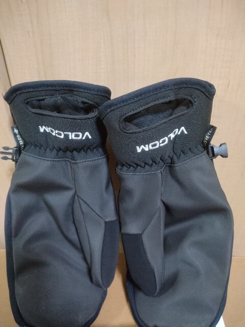 volcom gore-tex グローブ