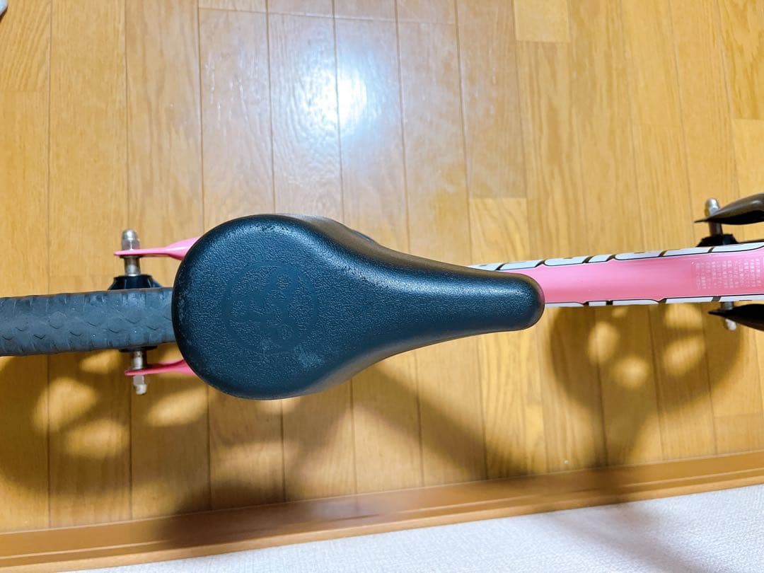 美品 新型 STRIDER ストライダー スポーツ SPORTS ピンク