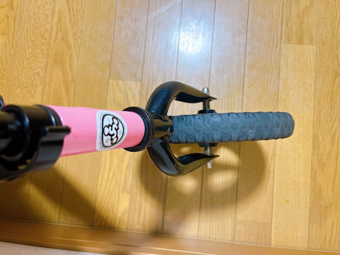 美品 新型 STRIDER ストライダー スポーツ SPORTS ピンク